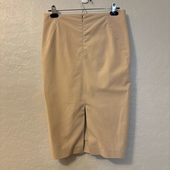 Brunello Cucinelli Tan Pencil Skirt Office Careerwear Below Knee Length Size 4 - Picture 8 of 11